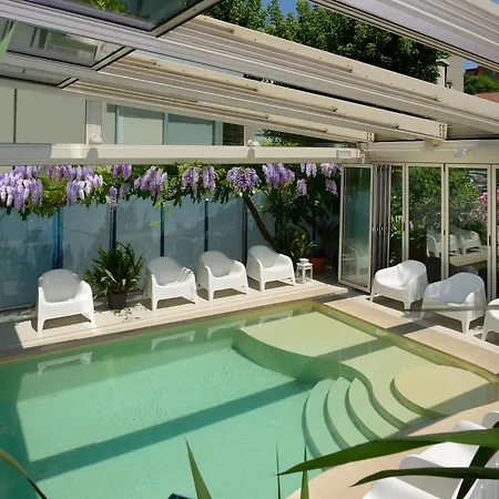 Hotel Romagna 3*